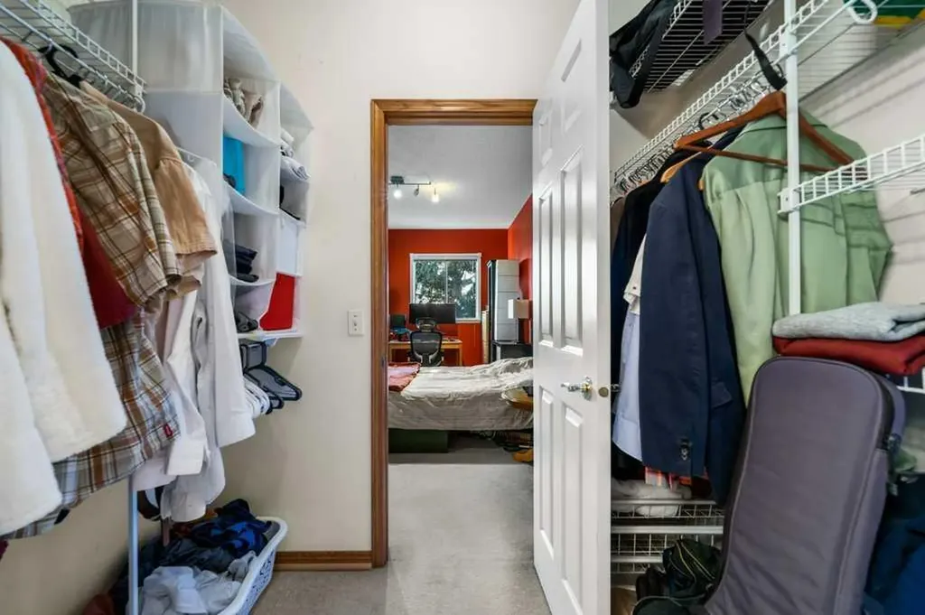 200 Lincoln Way SW Calgary AB T3E 7G7