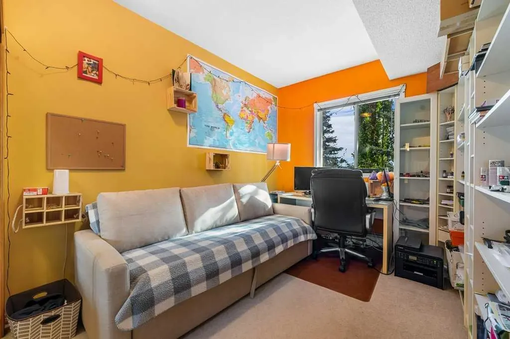 200 Lincoln Way SW Calgary AB T3E 7G7