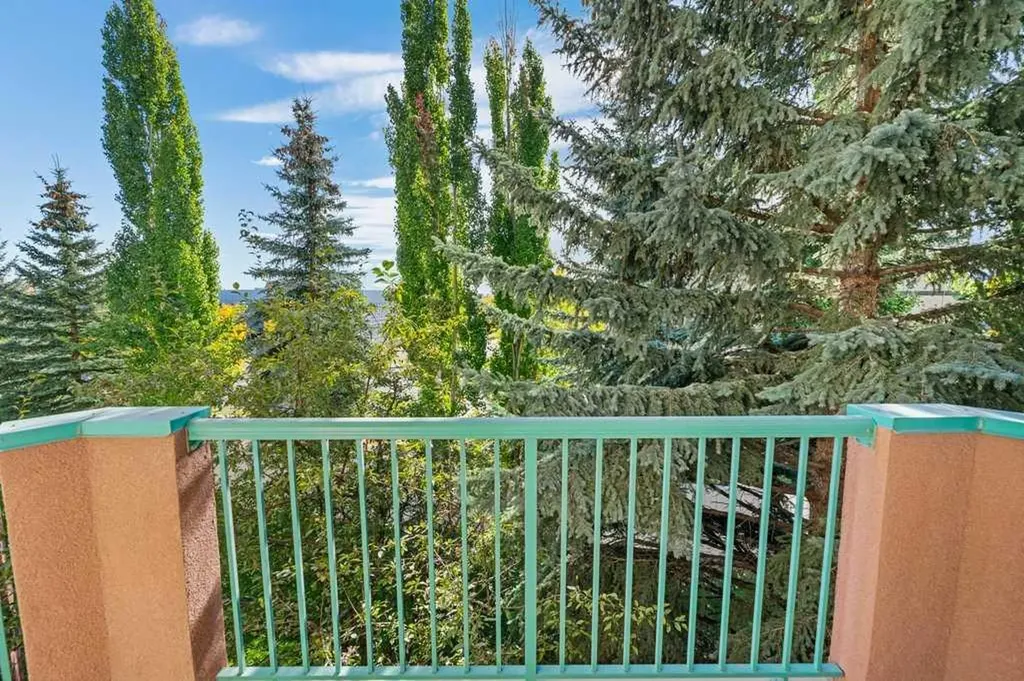 200 Lincoln Way SW Calgary AB T3E 7G7