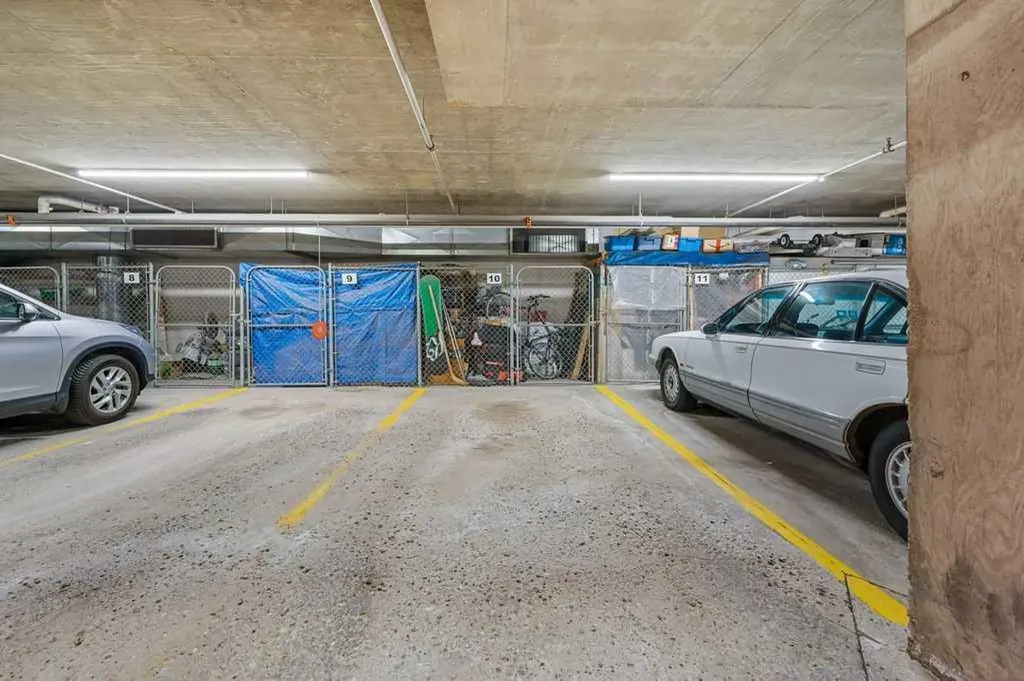200 Lincoln Way SW Calgary AB T3E 7G7