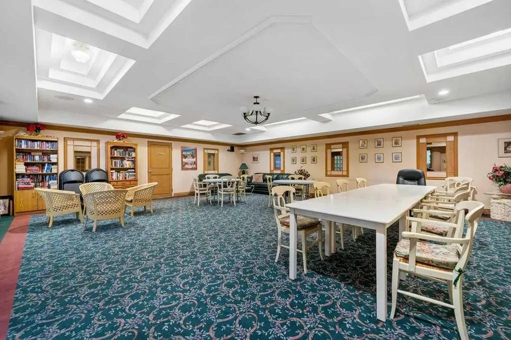 200 Lincoln Way SW Calgary AB T3E 7G7