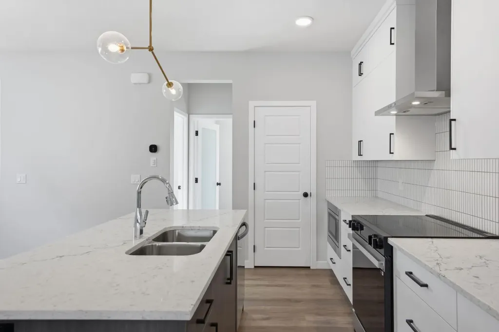 151 Ellen Road Crossfield AB T0M 0S0