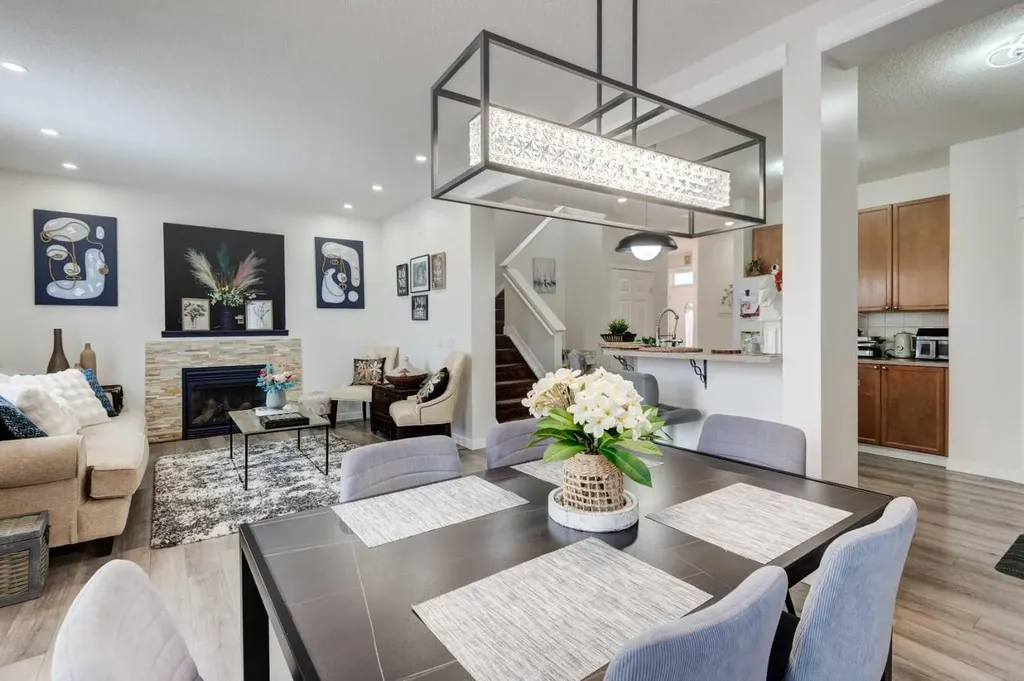 52 Bridlemeadows Common SW Calgary AB T2Y 4V4
