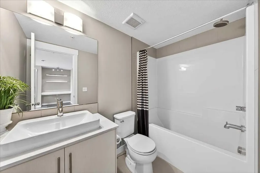 302 Skyview Ranch Drive NE Calgary AB T3N0P5