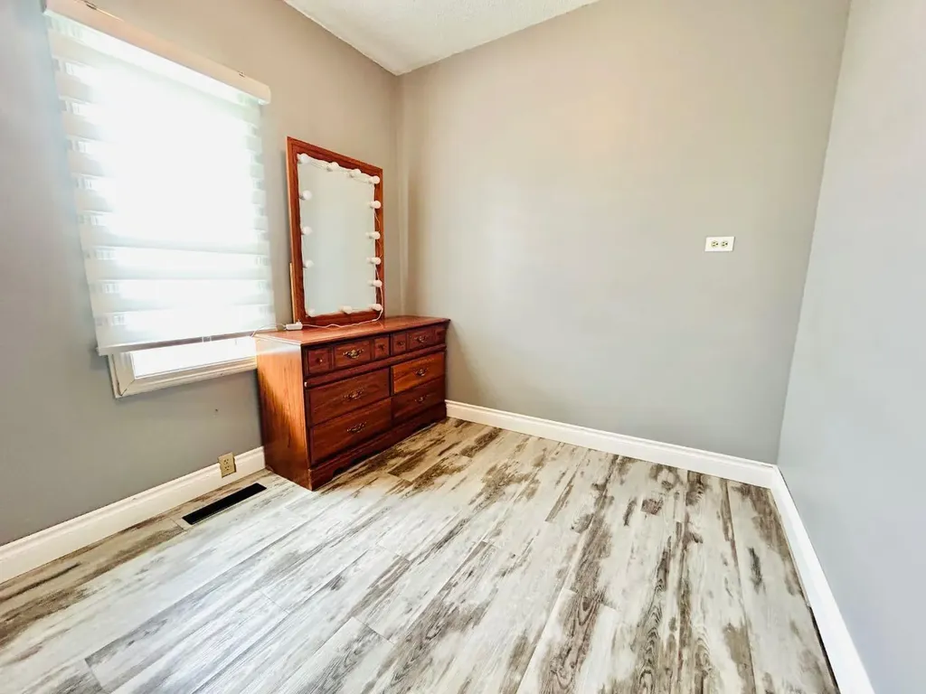 106 3 Avenue E Oyen AB T0J2J0