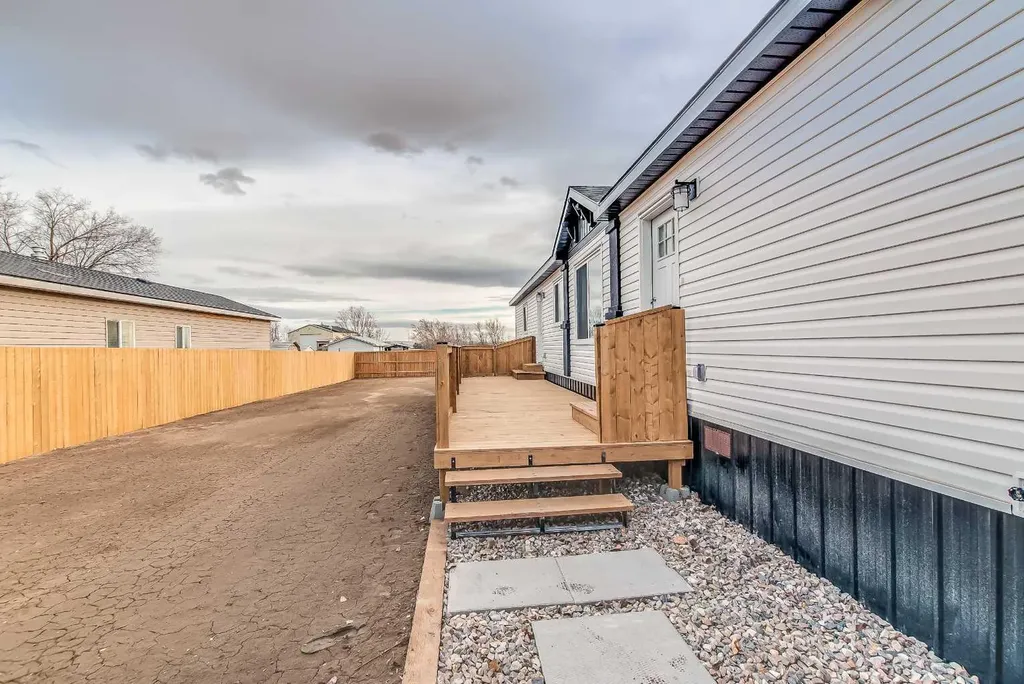 4000 13 Avenue SE Medicine Hat AB T1B 1J3