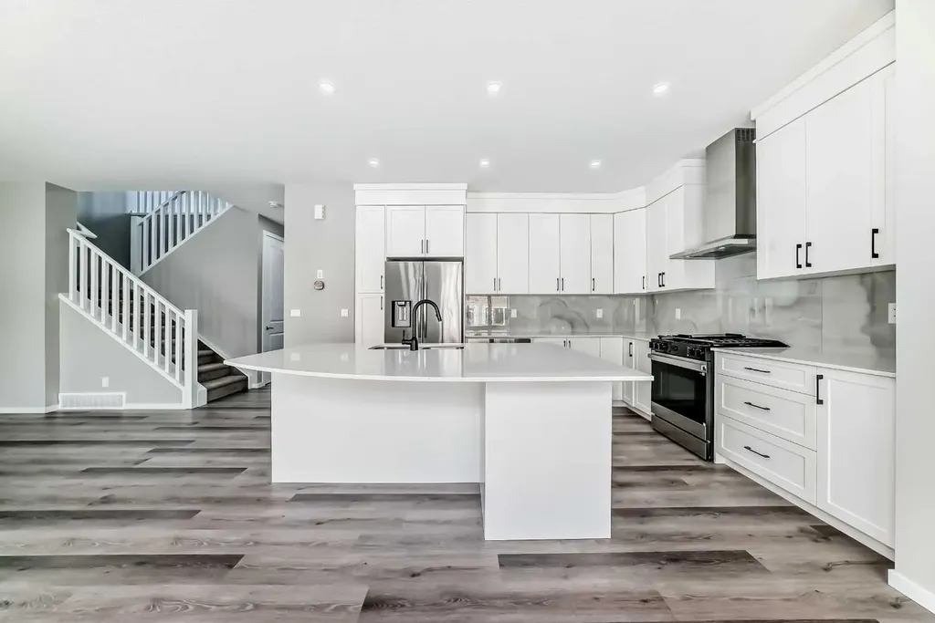 72 Carringwood Rise NW Calgary AB T3P 0R8