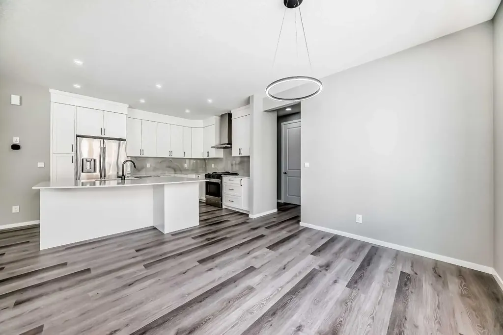72 Carringwood Rise NW Calgary AB T3P 0R8