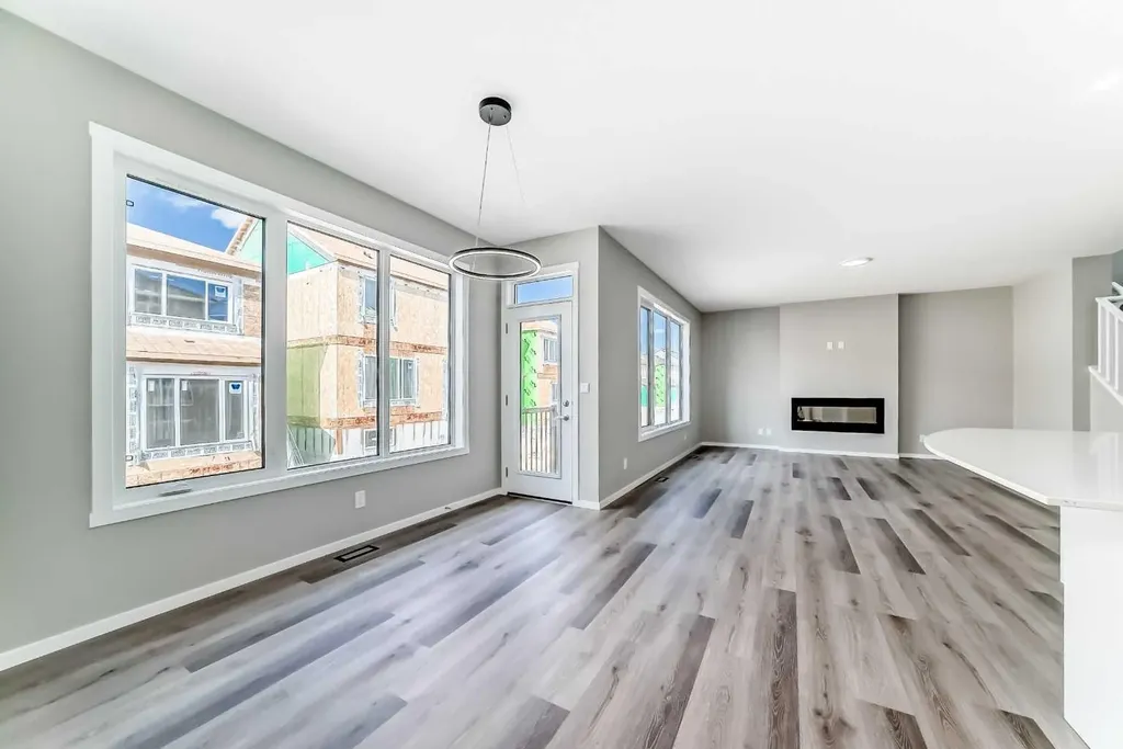 72 Carringwood Rise NW Calgary AB T3P 0R8