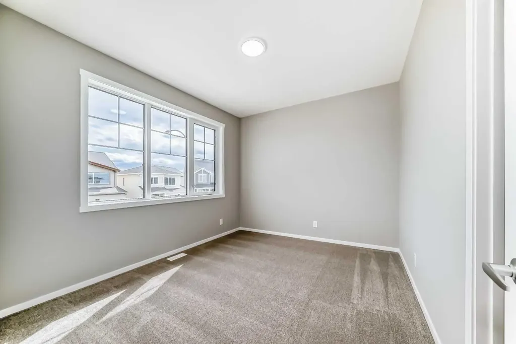 72 Carringwood Rise NW Calgary AB T3P 0R8