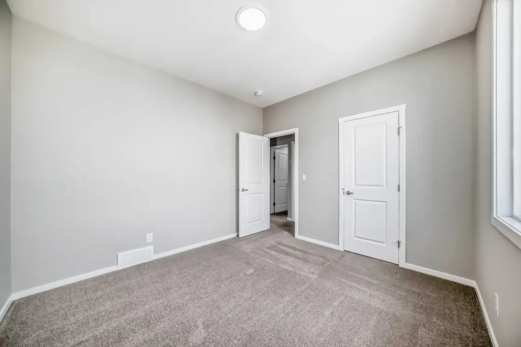 72 Carringwood Rise NW Calgary AB T3P 0R8