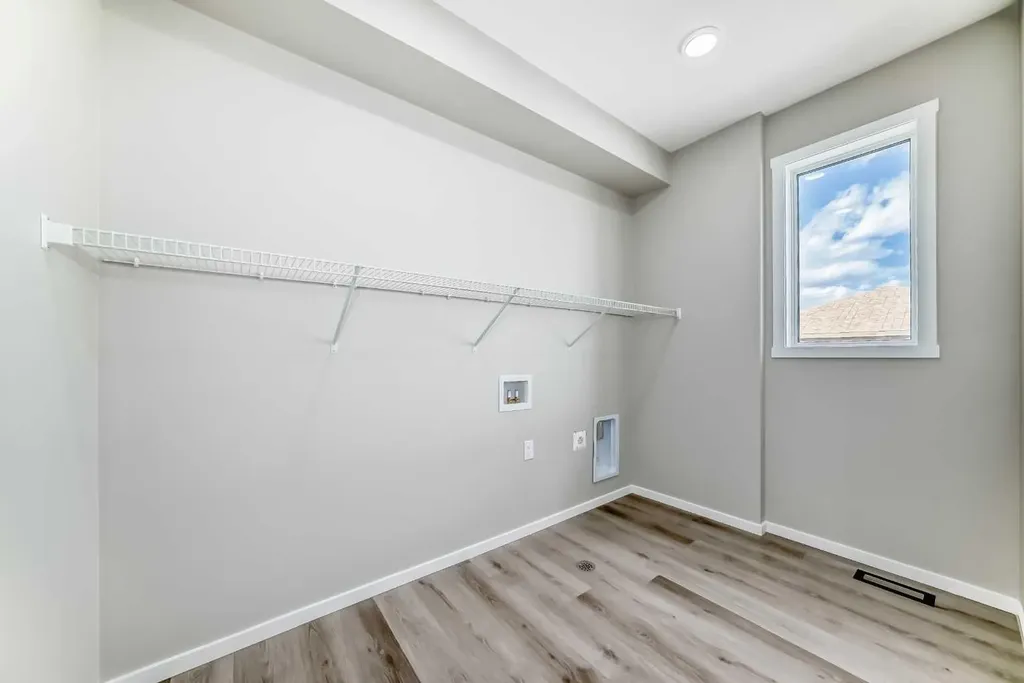 72 Carringwood Rise NW Calgary AB T3P 0R8