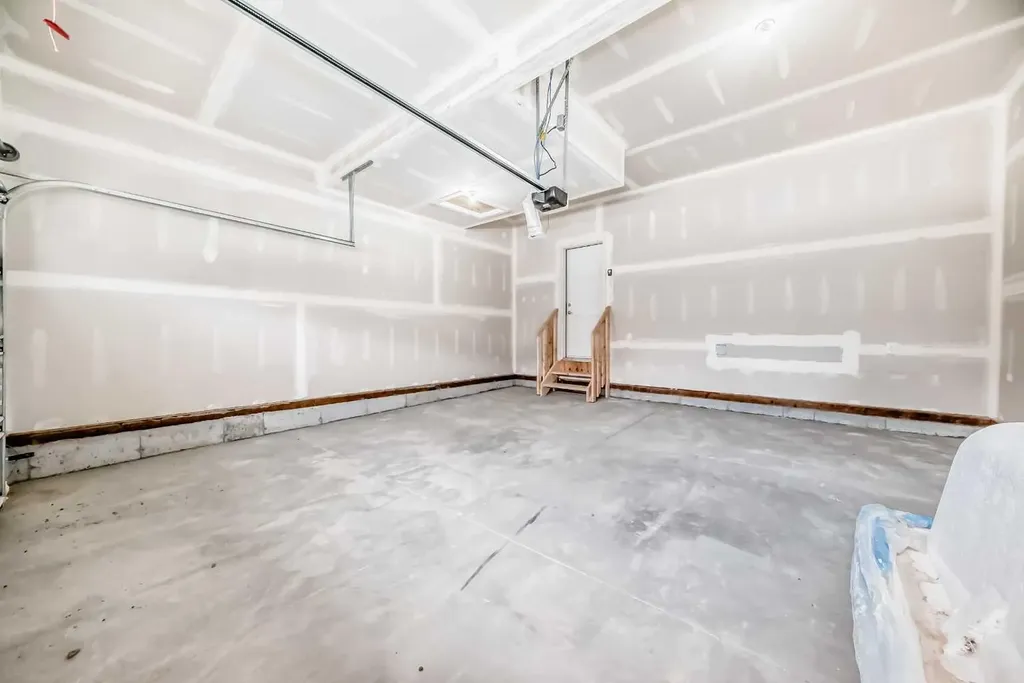 72 Carringwood Rise NW Calgary AB T3P 0R8