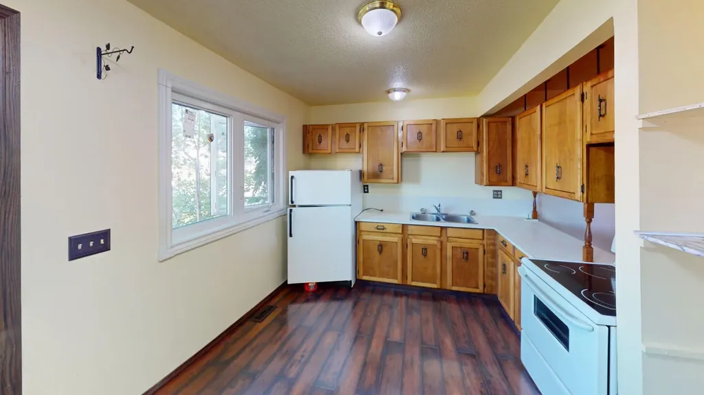 307 8 Avenue Bassano AB T0J0B0