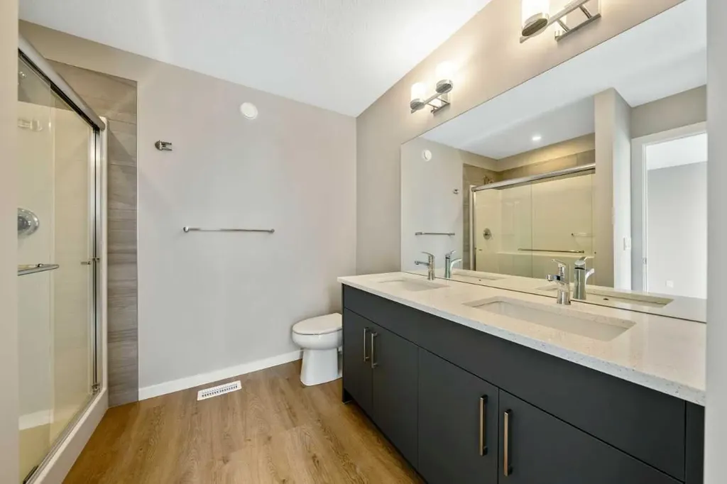 370 Heritage Boulevard Cochrane AB T4C0L3