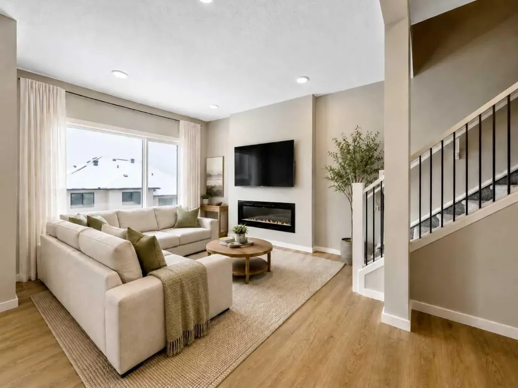 370 Heritage Boulevard Cochrane AB T4C0L3
