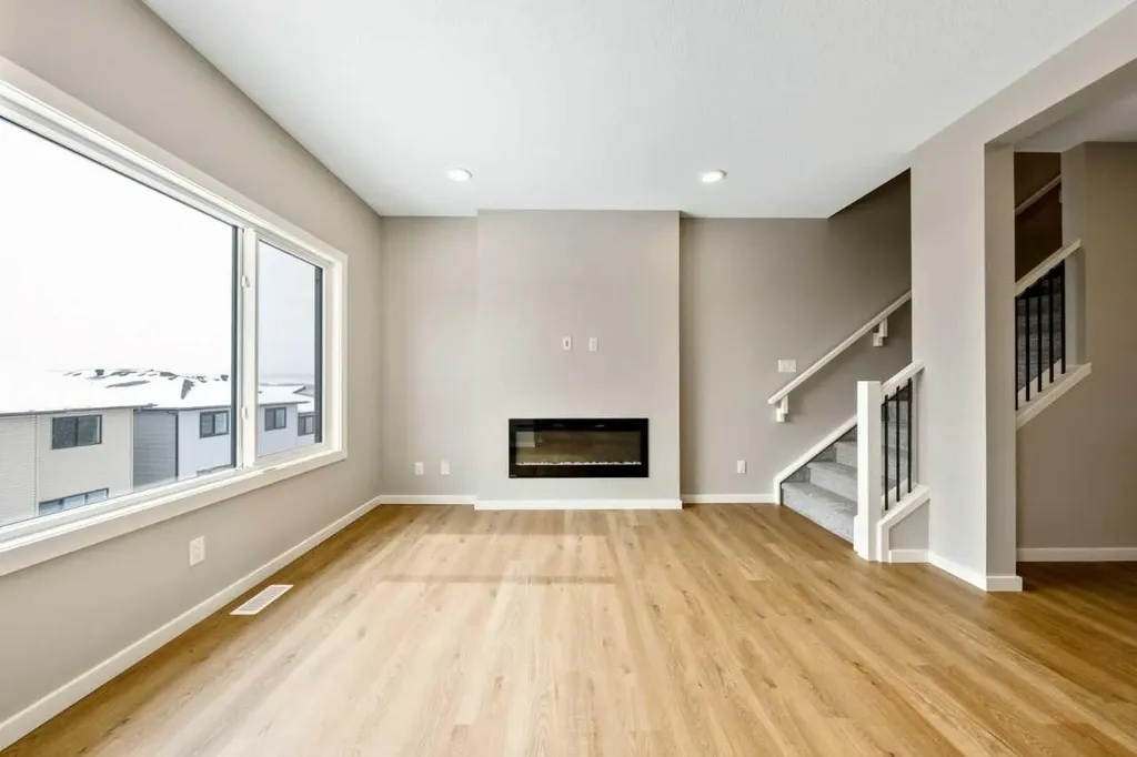 370 Heritage Boulevard Cochrane AB T4C0L3