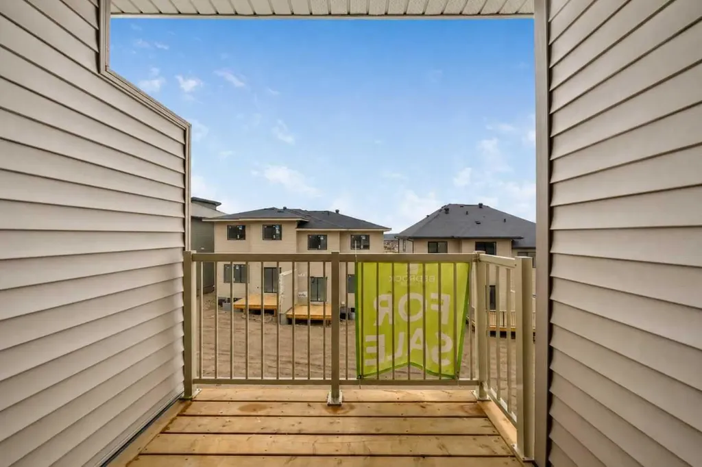 370 Heritage Boulevard Cochrane AB T4C0L3