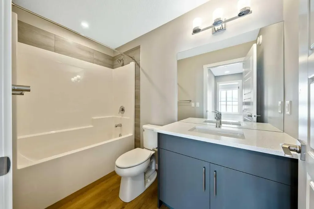 370 Heritage Boulevard Cochrane AB T4C0L3
