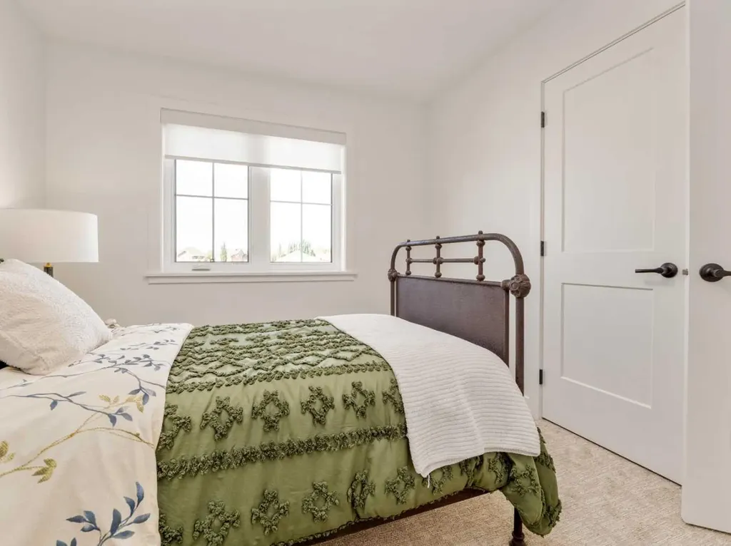 3028 21 Street Coaldale AB T1M0E9