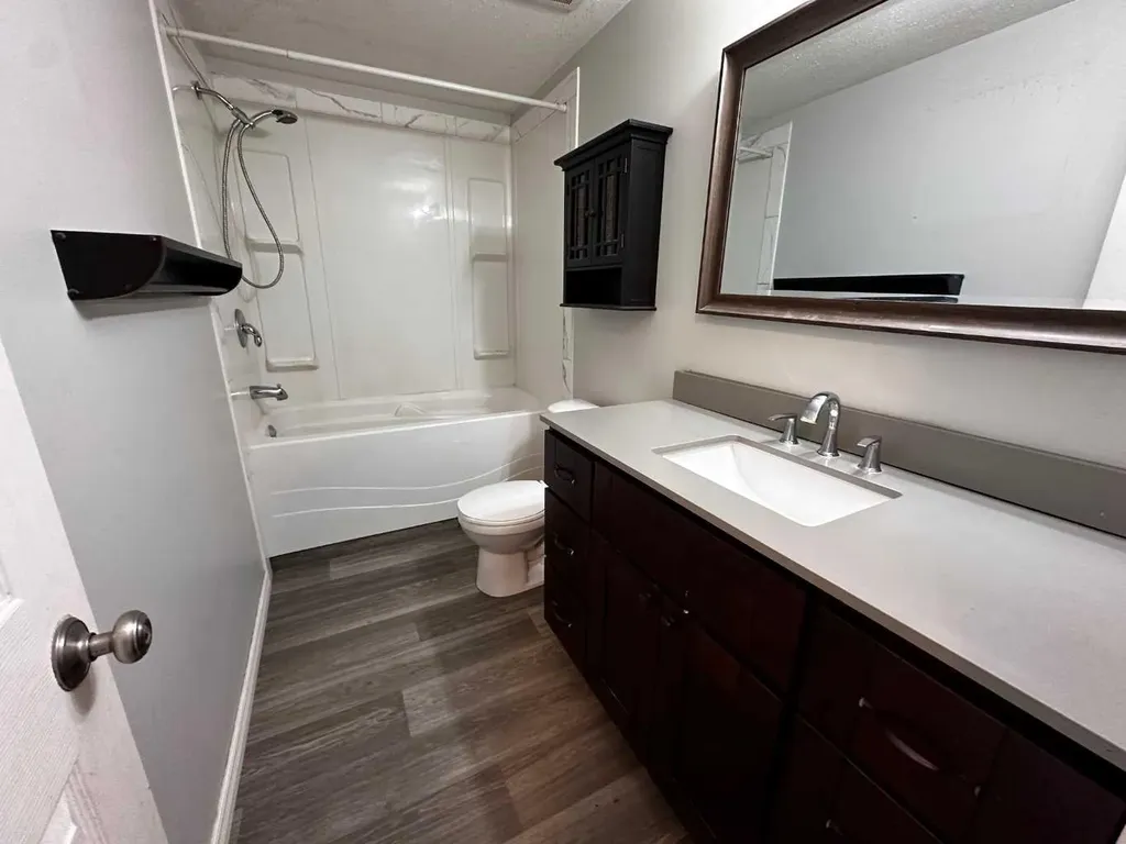 5103 61 Avenue Olds AB T4H1E6