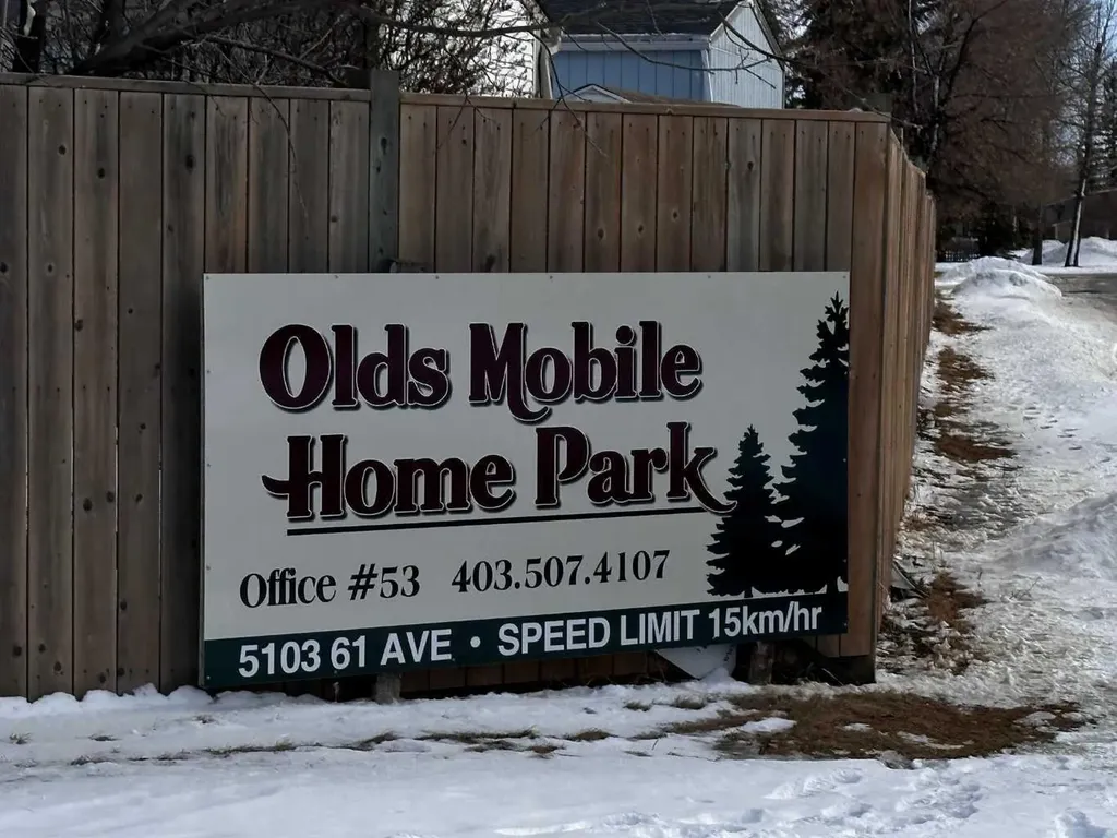 5103 61 Avenue Olds AB T4H1E6