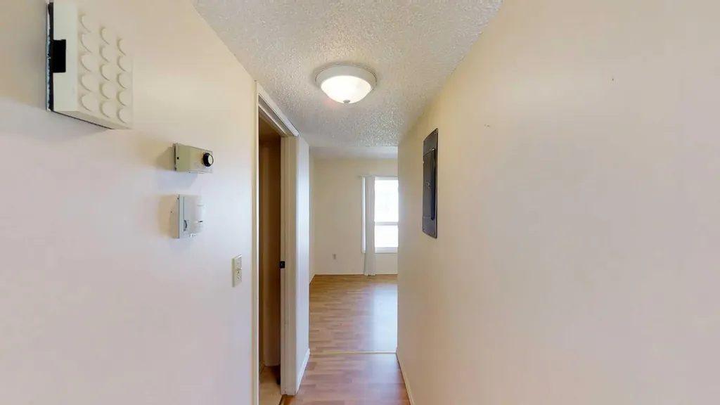 9501 72 Avenue Grande Prairie AB T8V 6A1