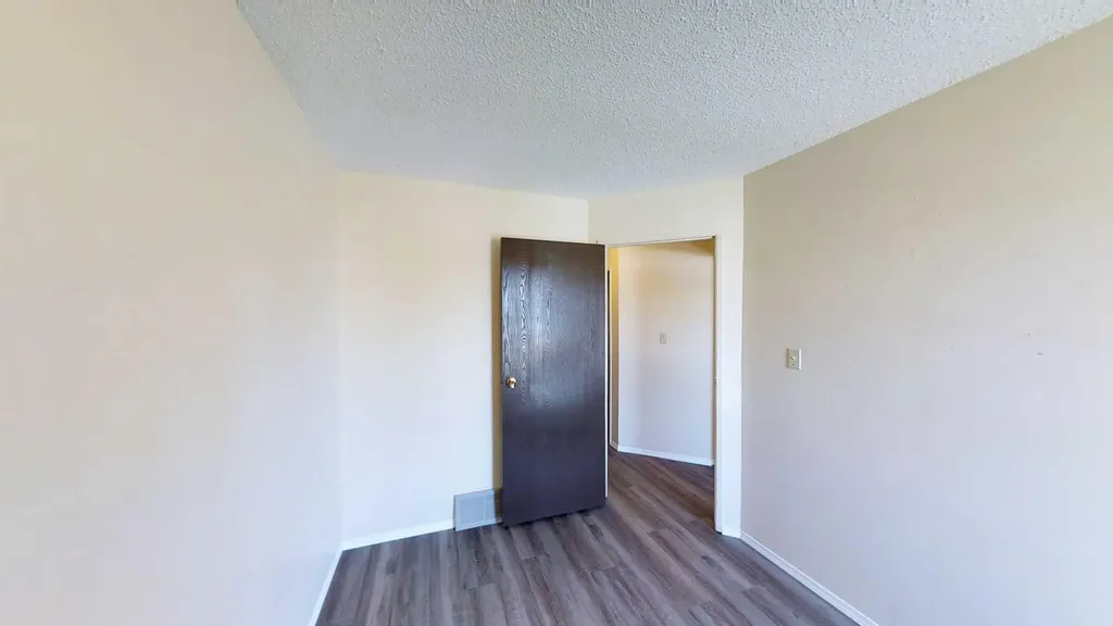 9501 72 Avenue Grande Prairie AB T8V 6A1