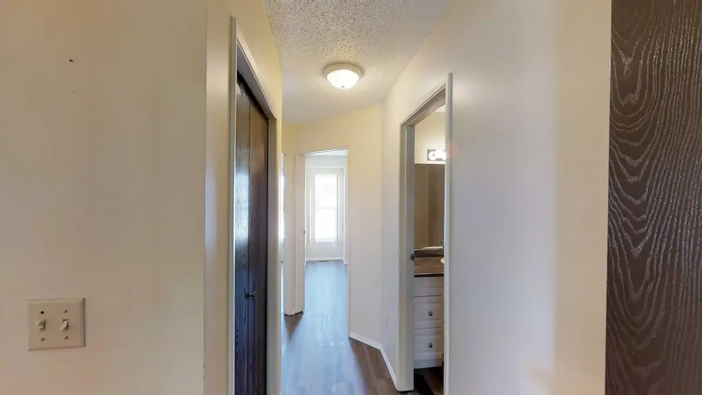 9501 72 Avenue Grande Prairie AB T8V 6A1