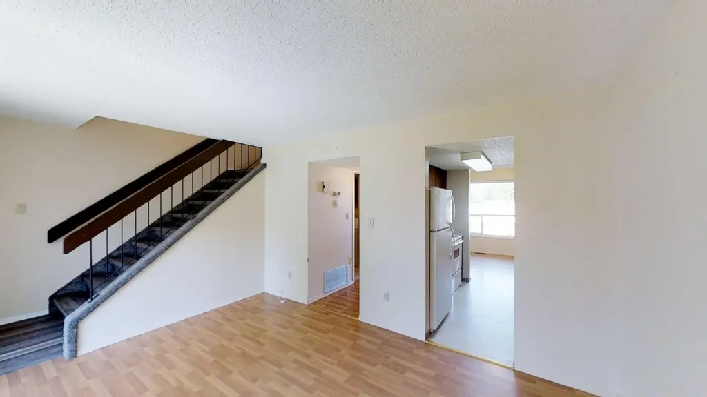 9501 72 Avenue Grande Prairie AB T8V 6A1