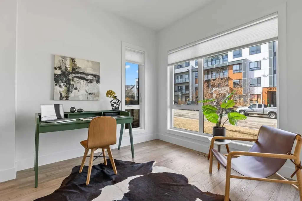 1400 26a Street SW Calgary AB T3C 1K8