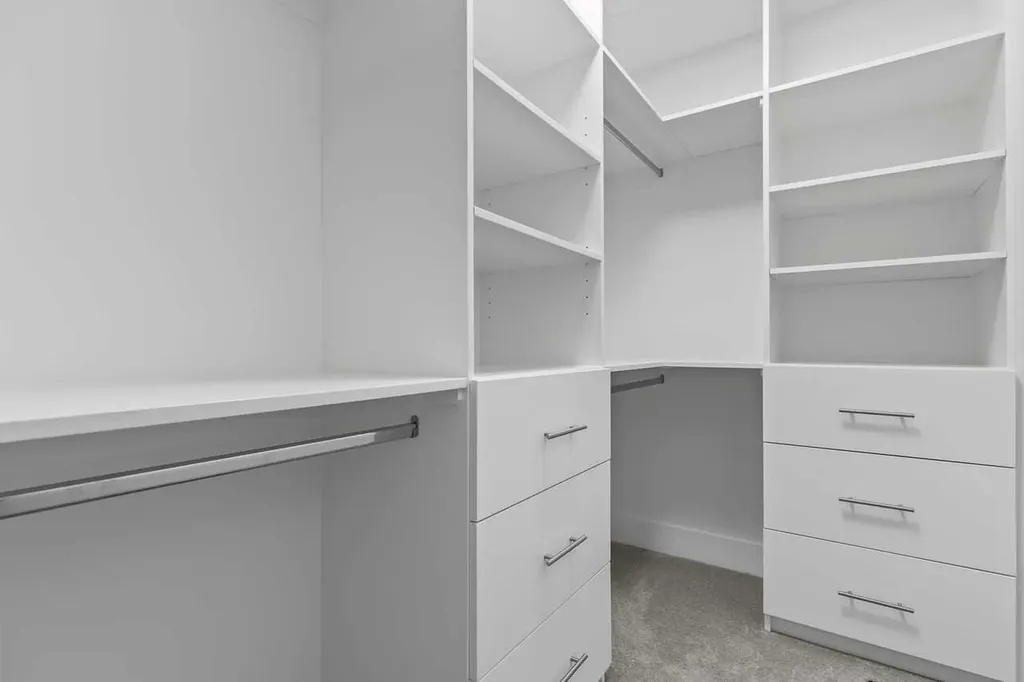 1400 26a Street SW Calgary AB T3C 1K8