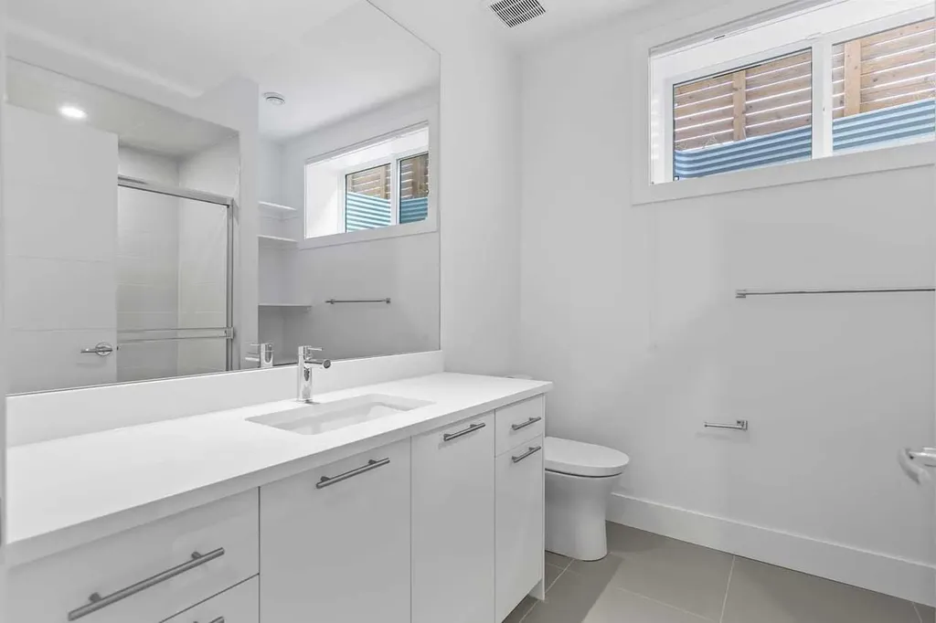 1400 26a Street SW Calgary AB T3C 1K8