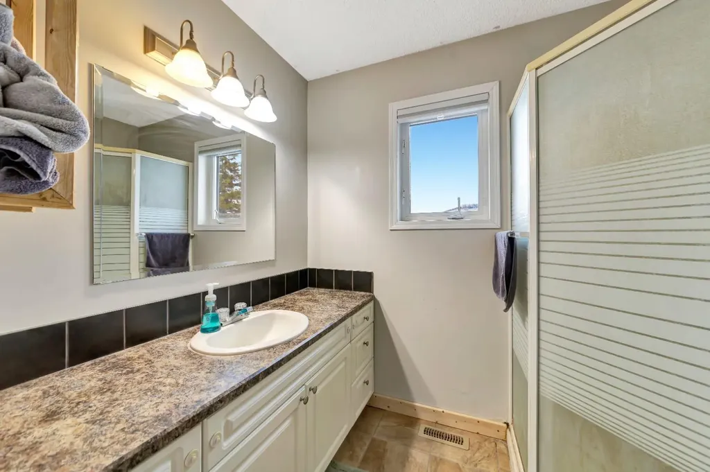 207 3rd Avenue E Neilburg SK S0M 2C0