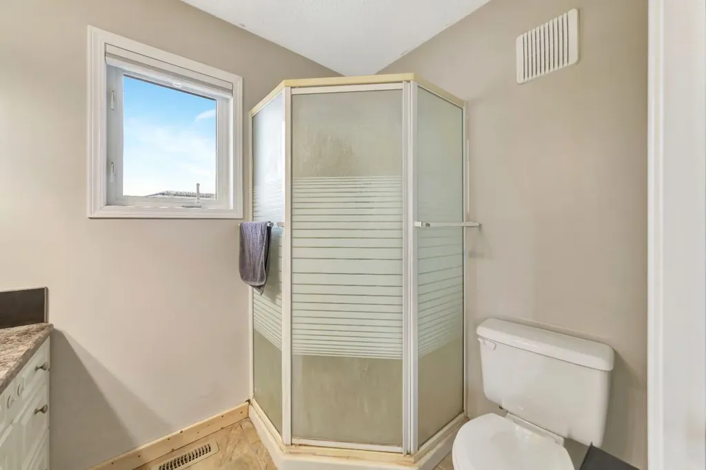 207 3rd Avenue E Neilburg SK S0M 2C0