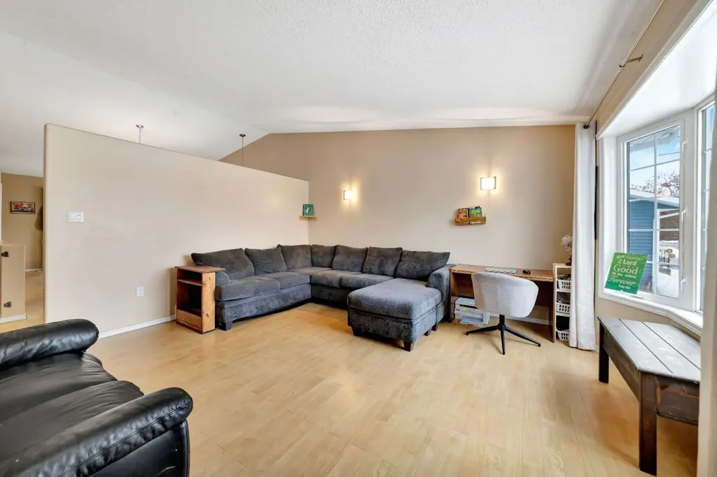 207 3rd Avenue E Neilburg SK S0M 2C0