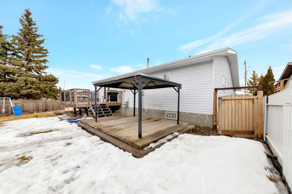 207 3rd Avenue E Neilburg SK S0M 2C0