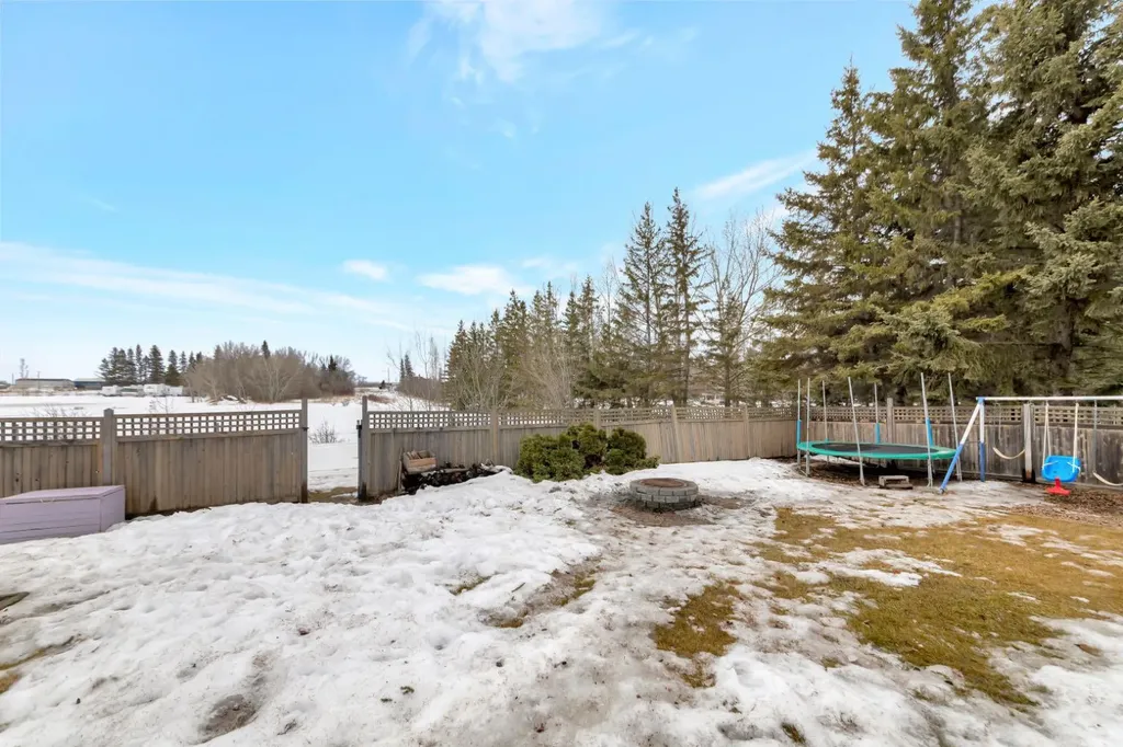 207 3rd Avenue E Neilburg SK S0M 2C0