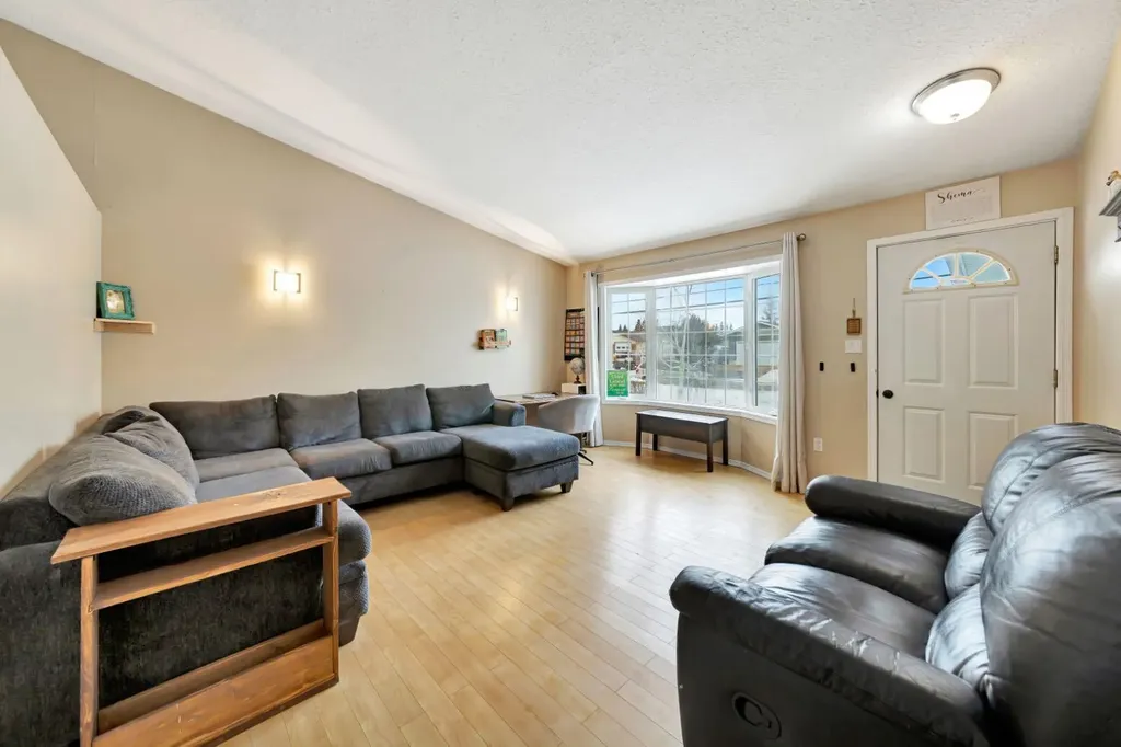207 3rd Avenue E Neilburg SK S0M 2C0