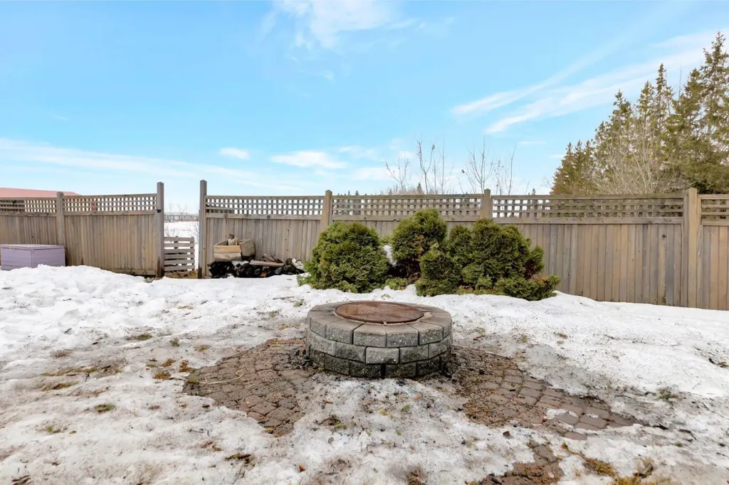 207 3rd Avenue E Neilburg SK S0M 2C0