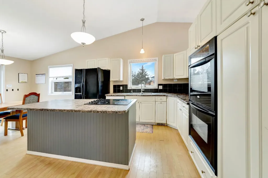 207 3rd Avenue E Neilburg SK S0M 2C0