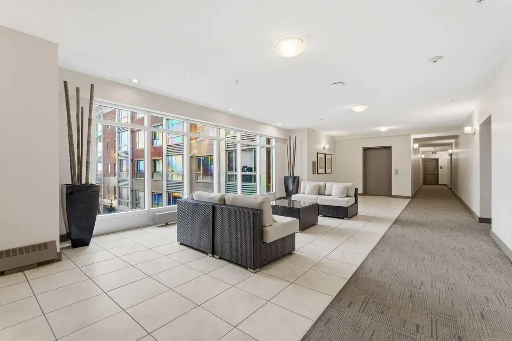 35 Inglewood Park SE Calgary AB T2G1B5