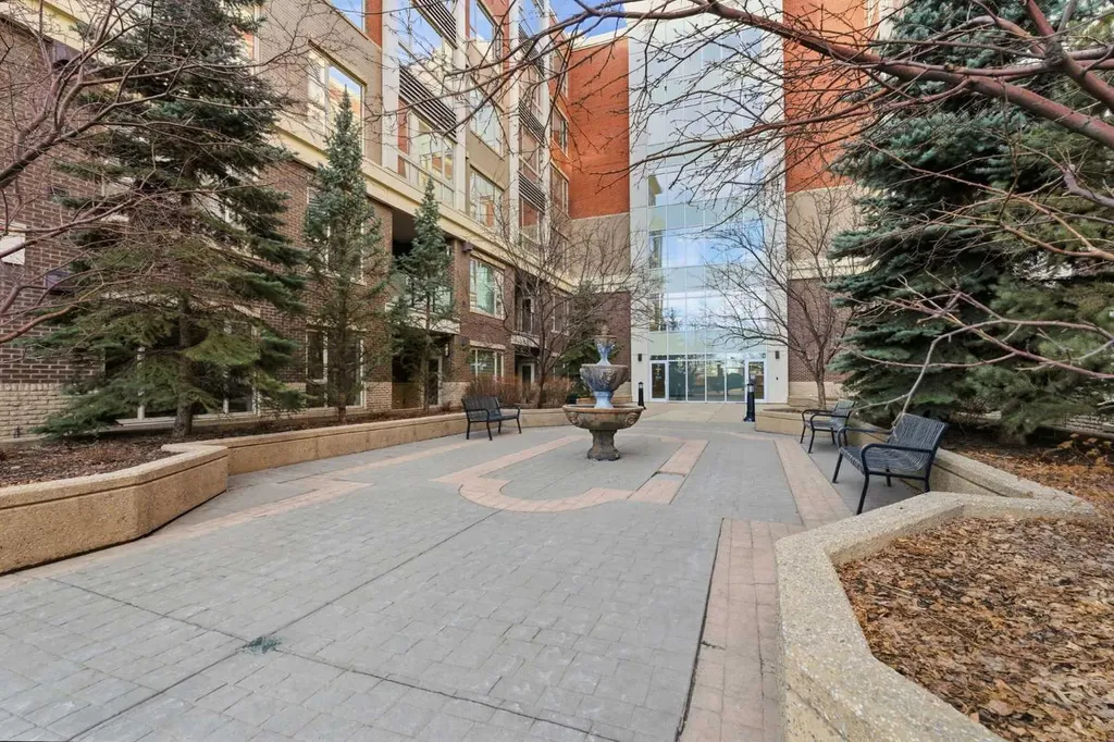 35 Inglewood Park SE Calgary AB T2G1B5