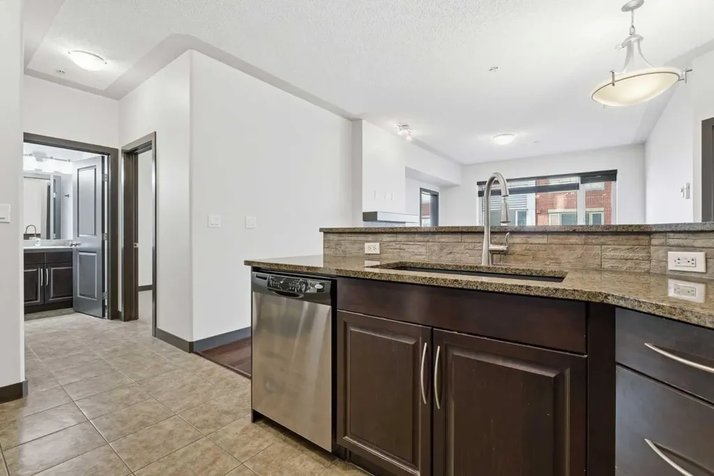 35 Inglewood Park SE Calgary AB T2G1B5