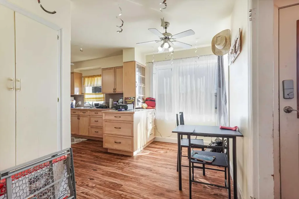305 2 Avenue W Cardston AB T0K 0K0