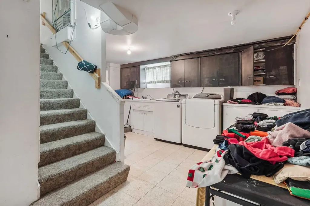 305 2 Avenue W Cardston AB T0K 0K0
