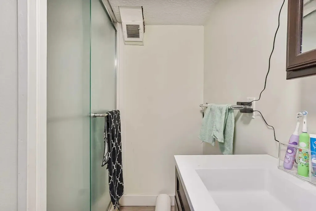 305 2 Avenue W Cardston AB T0K 0K0