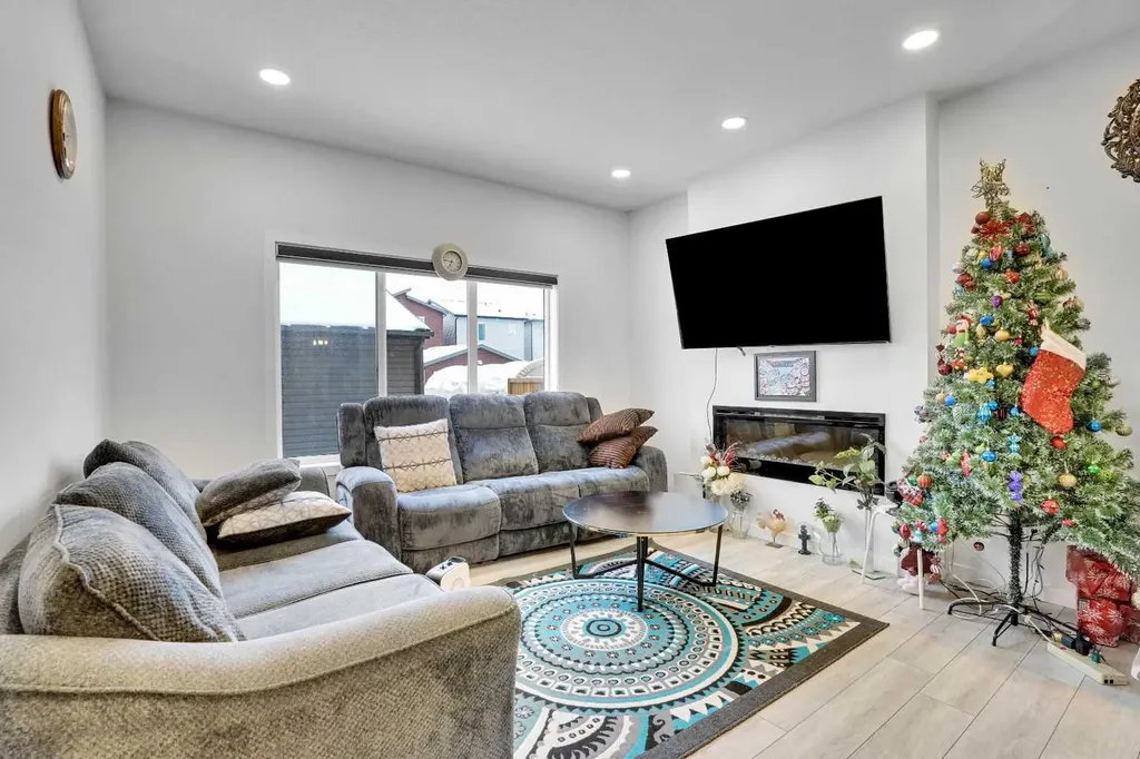 181 Walcrest Boulevard SE Calgary AB T2X4L4