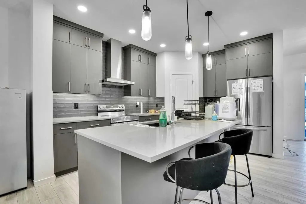 181 Walcrest Boulevard SE Calgary AB T2X4L4