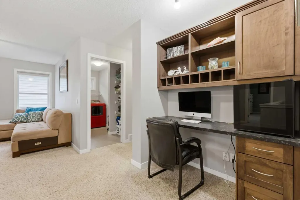 78 Hillcrest Street SW Airdrie AB T4B 0Y7